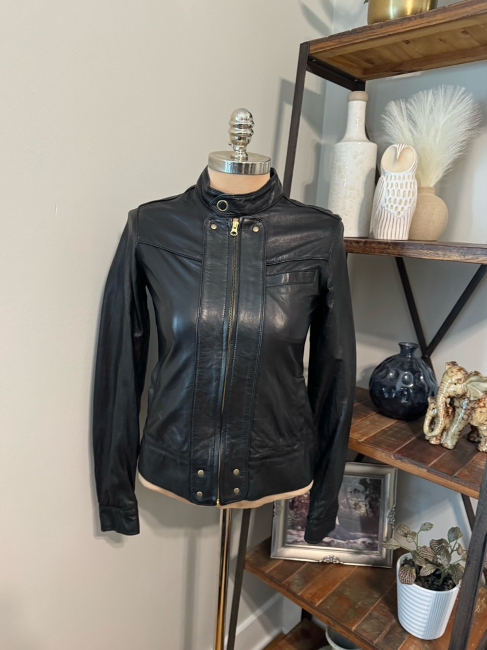 Mike & Chris Fitted Button Black Leather Moto Biker Jacket Women’s Size MED
